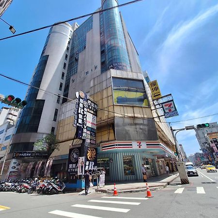 Honest & Warm Hotel Taoyuan Extérieur photo