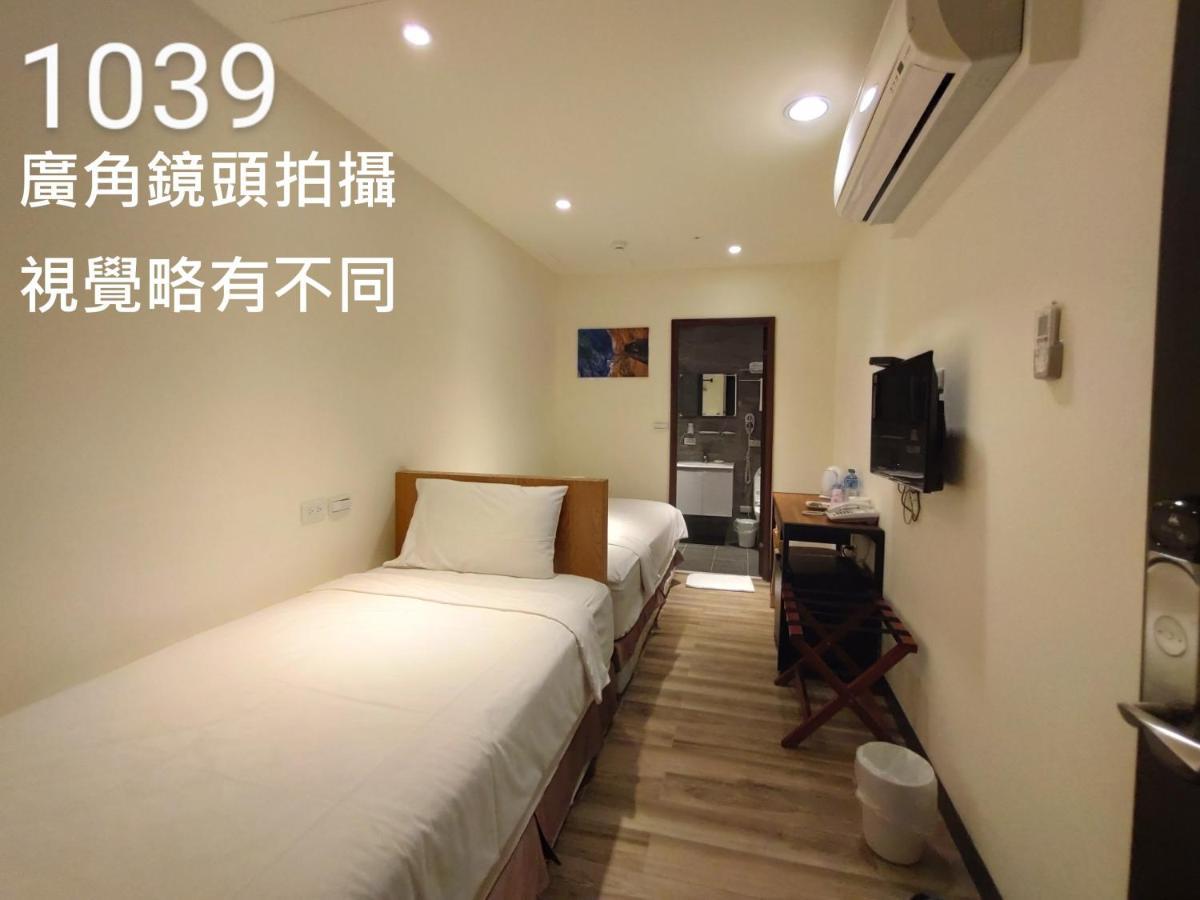 Honest & Warm Hotel Taoyuan Extérieur photo