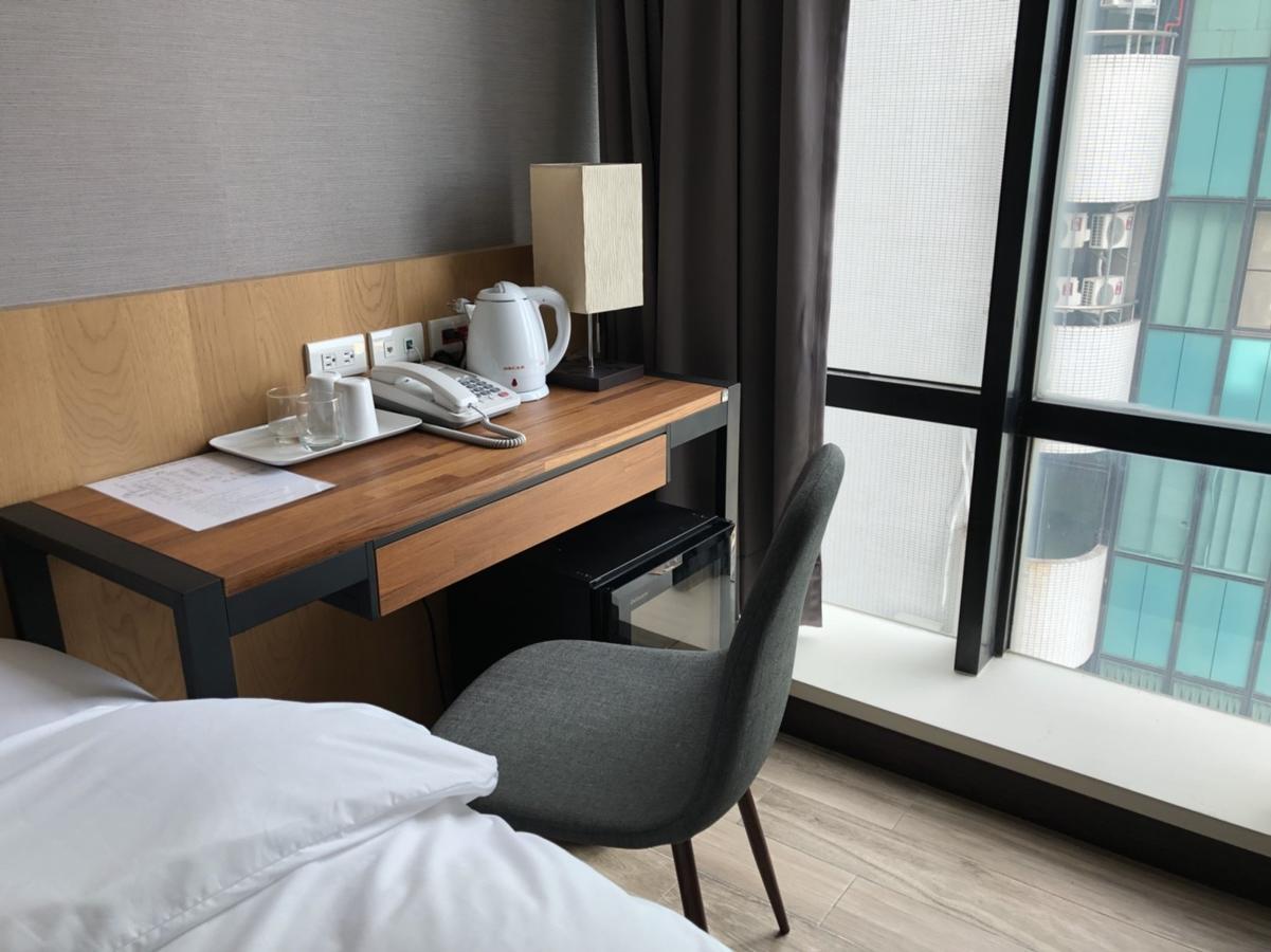 Honest & Warm Hotel Taoyuan Extérieur photo