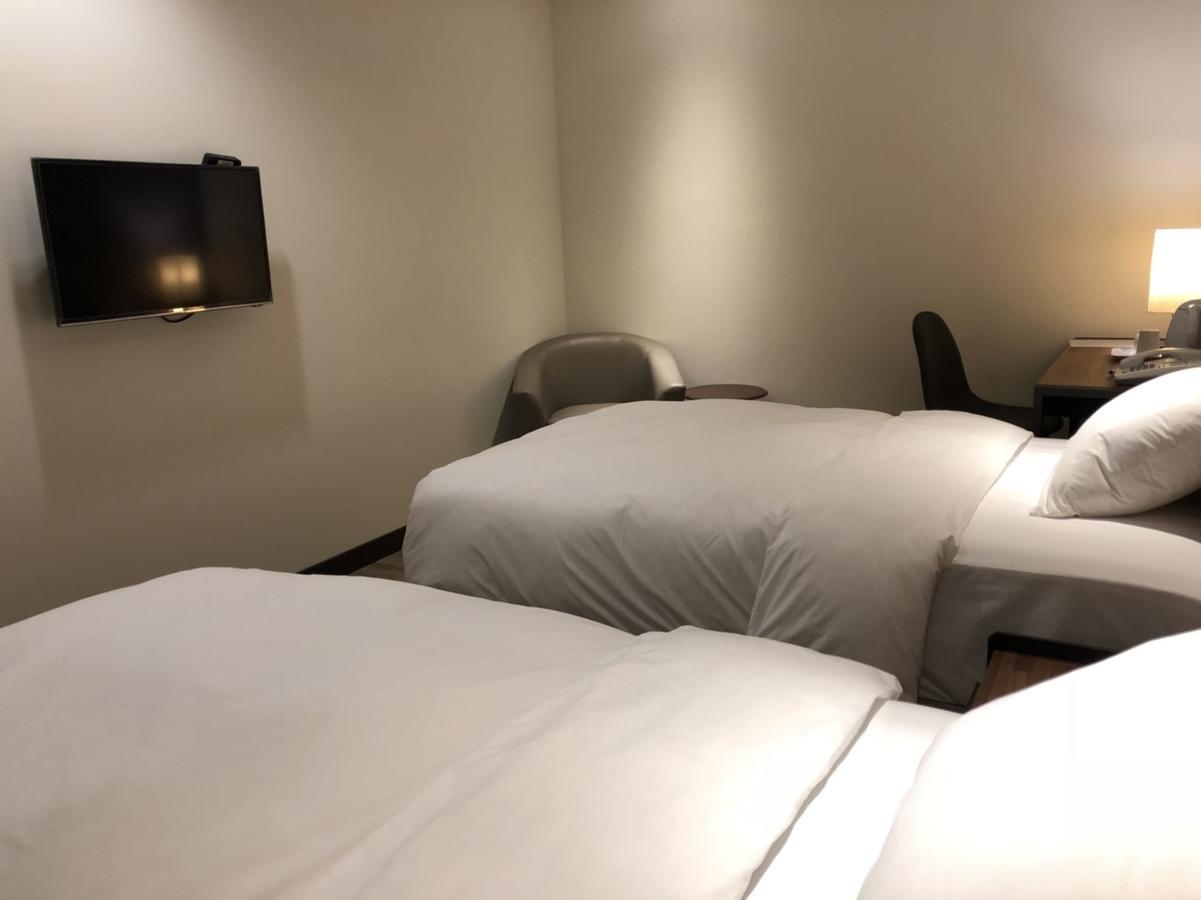 Honest & Warm Hotel Taoyuan Extérieur photo