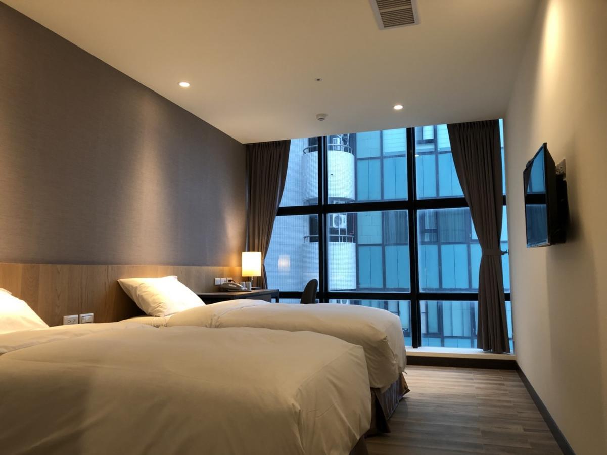 Honest & Warm Hotel Taoyuan Extérieur photo
