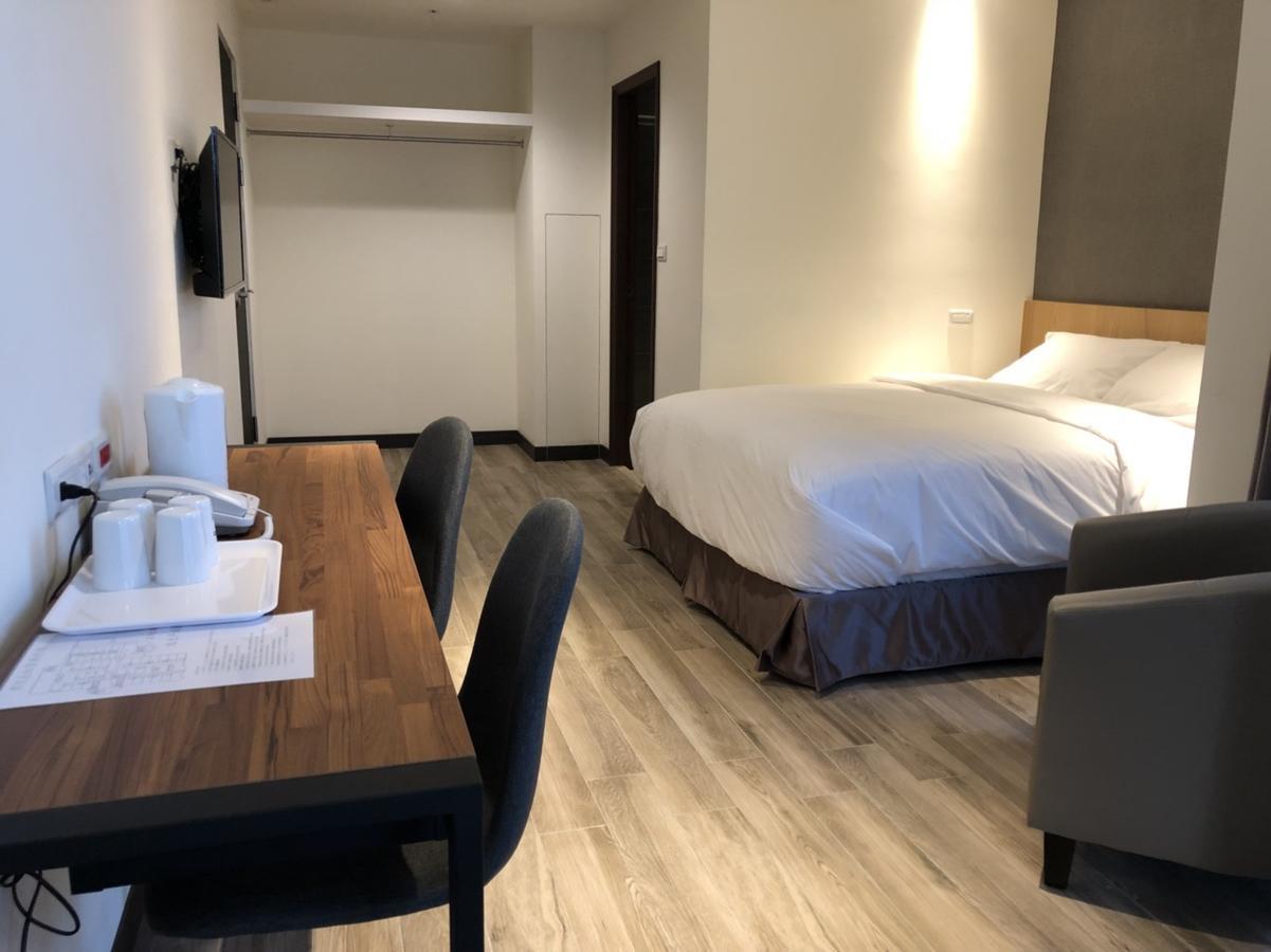 Honest & Warm Hotel Taoyuan Extérieur photo