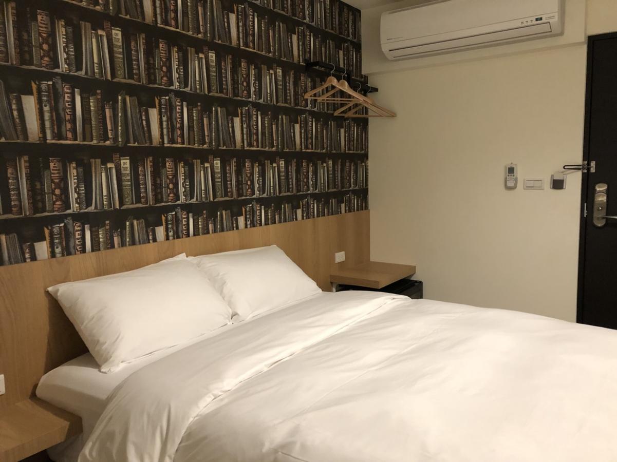 Honest & Warm Hotel Taoyuan Extérieur photo