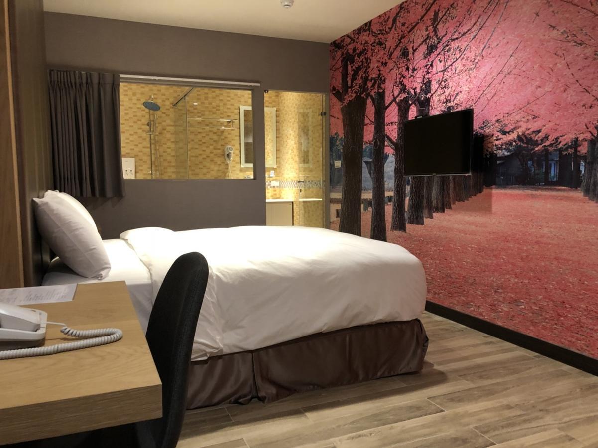 Honest & Warm Hotel Taoyuan Extérieur photo