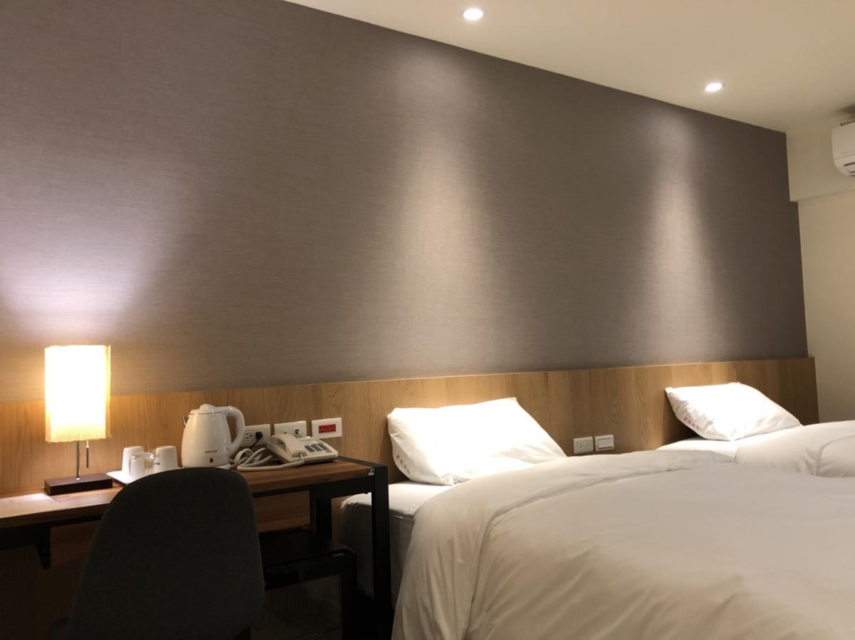 Honest & Warm Hotel Taoyuan Extérieur photo