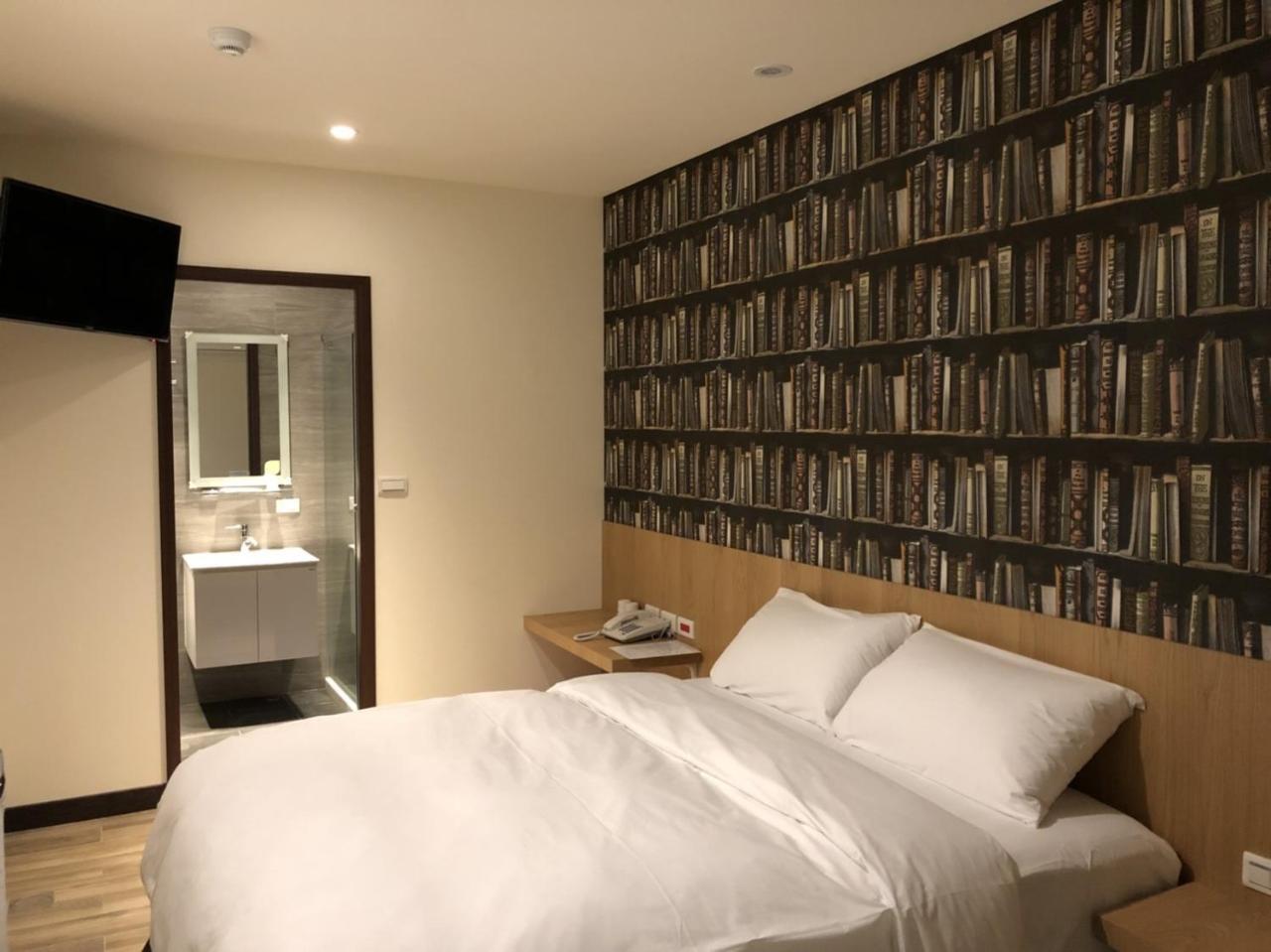 Honest & Warm Hotel Taoyuan Extérieur photo
