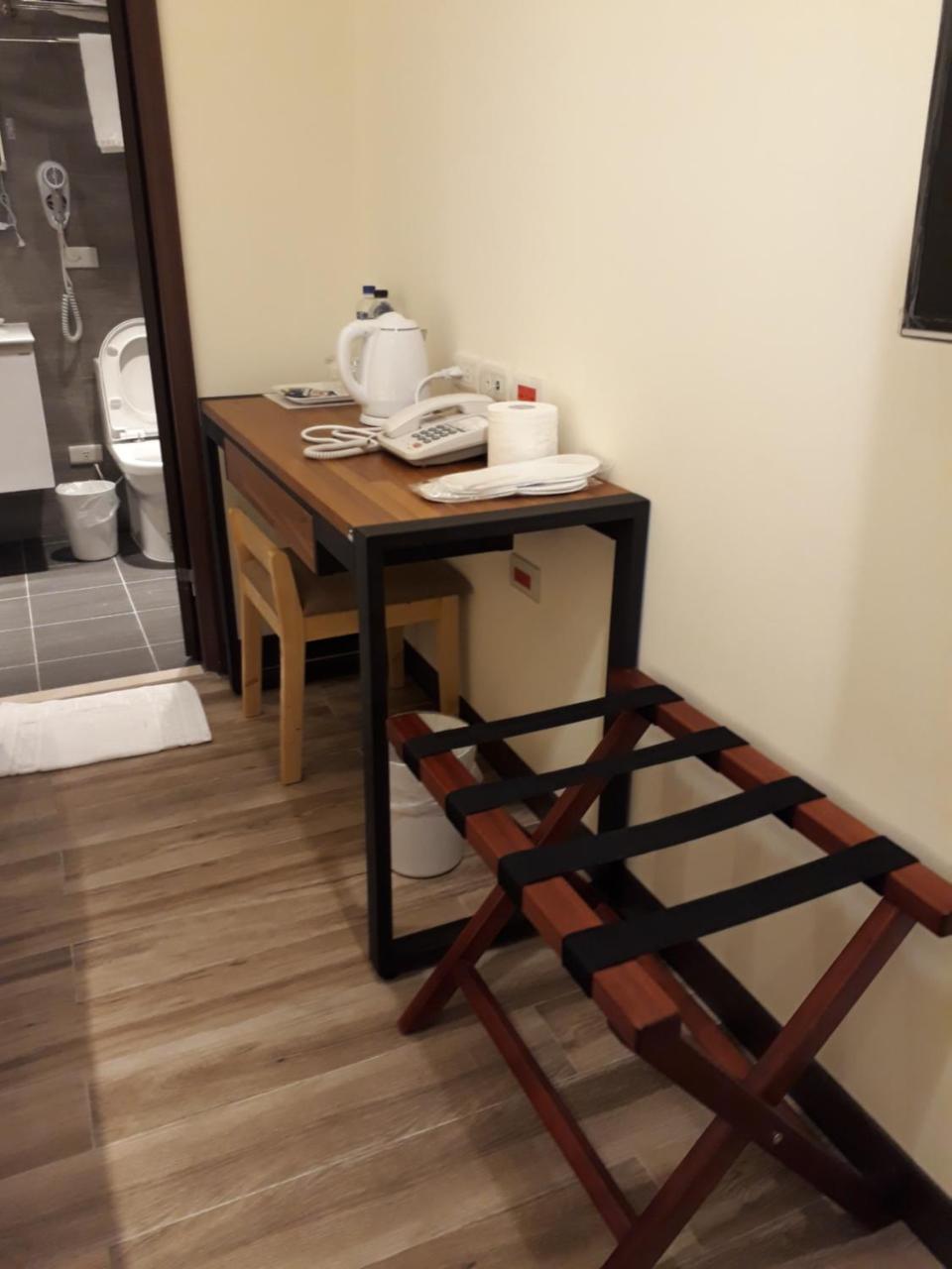 Honest & Warm Hotel Taoyuan Extérieur photo