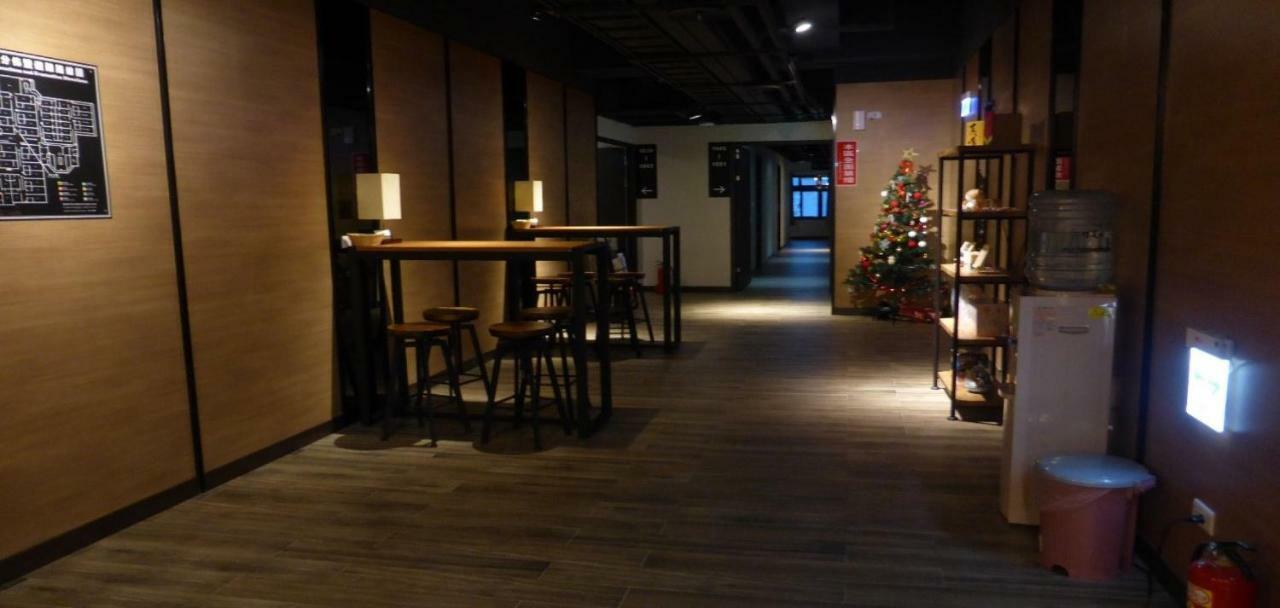 Honest & Warm Hotel Taoyuan Extérieur photo