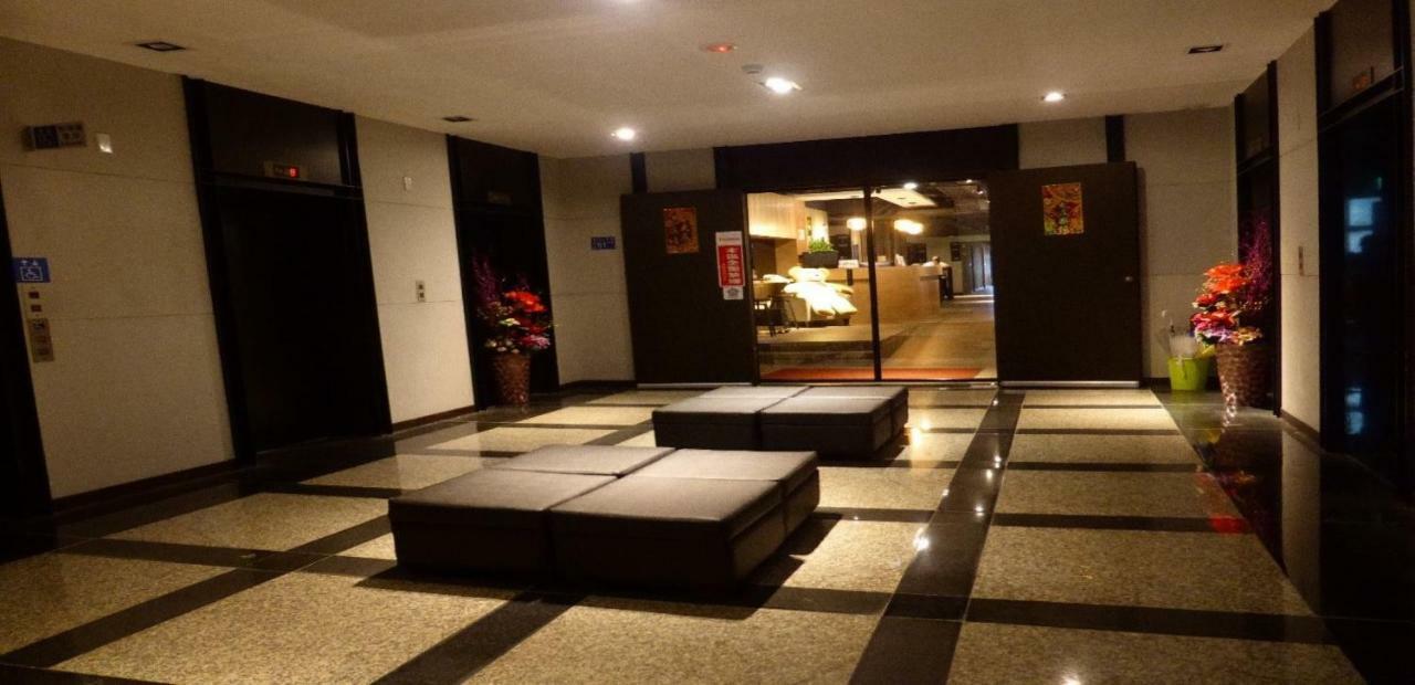 Honest & Warm Hotel Taoyuan Extérieur photo